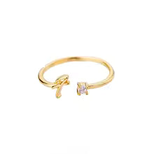 Anello regolabile con iniziale